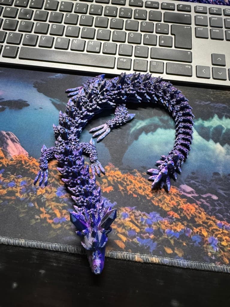 Beweglicher Kristall-Drache in Lila-Blau aus PLA